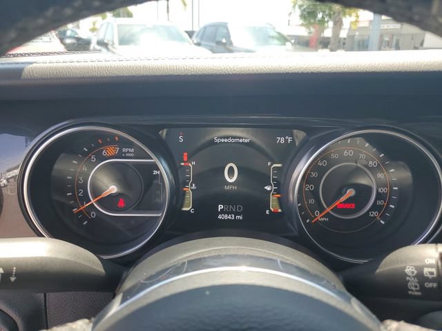 Used 2020 Jeep Wrangler Unlimited Sahara AWD/4WD image 29