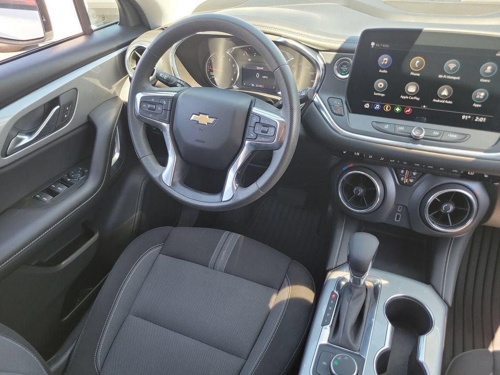 Used 2024 Chevrolet Blazer LT FWD image 10