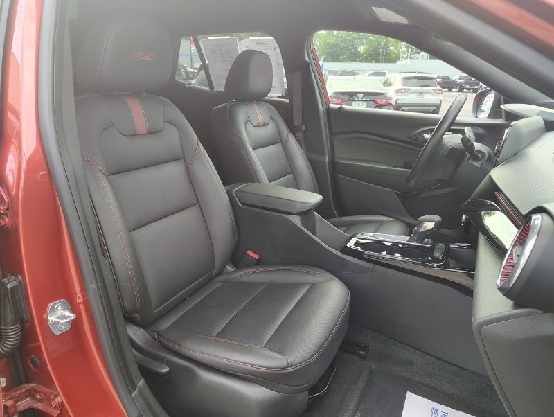 Certified 2024 Chevrolet Trax RS w/ Driver Confidence Package FWD image 20