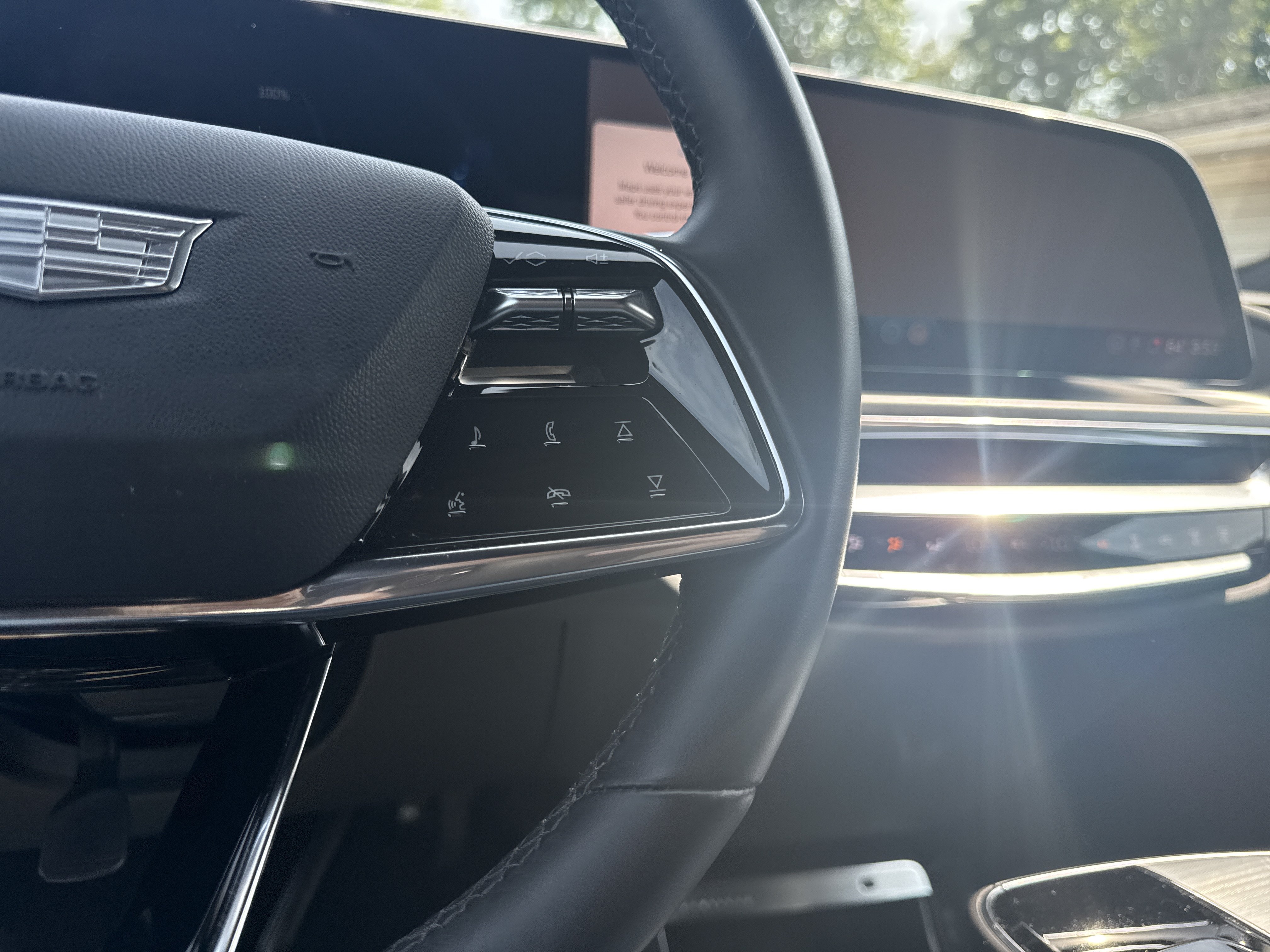 Used 2024 Cadillac Lyriq Tech RWD image 24