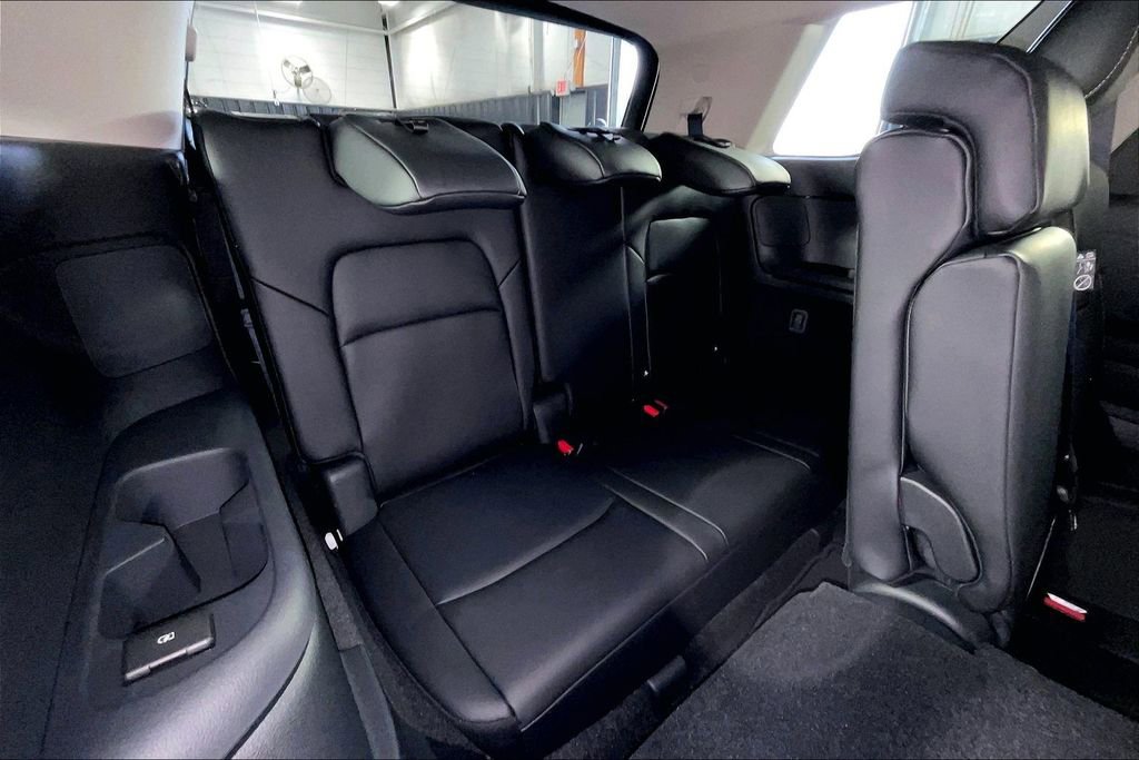 New 2026 Nissan Pathfinder SL image 33