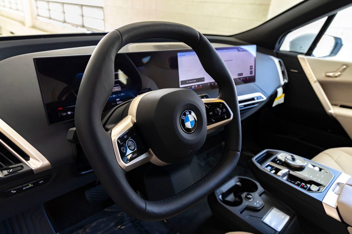 New 2026 BMW iX xDrive45 image 16