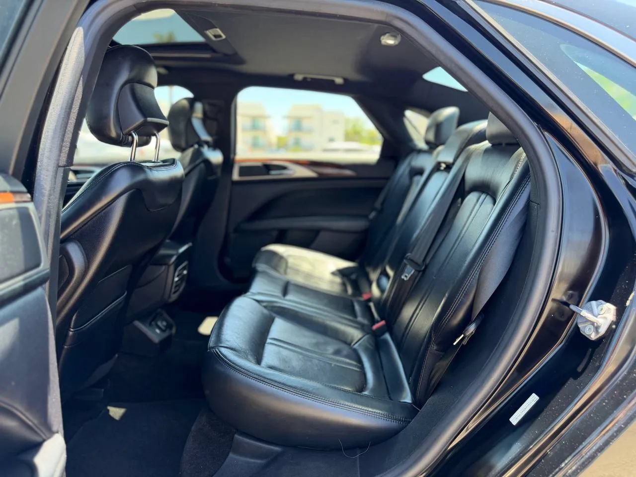 Used 2017 Lincoln MKZ Reserve FWD image 28
