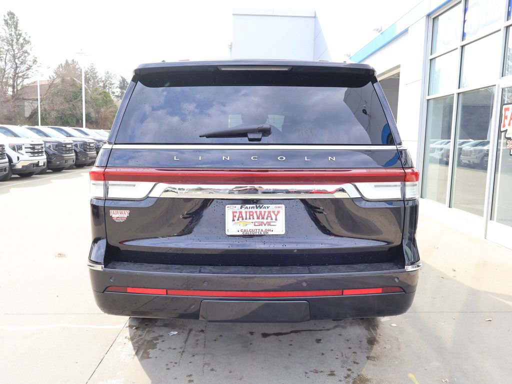Used 2022 Lincoln Navigator L Reserve image 9