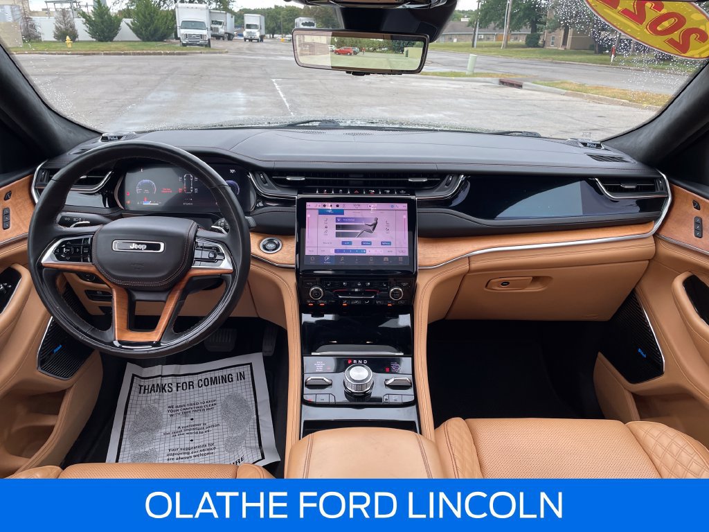 Used 2022 Jeep Grand Cherokee L Summit AWD/4WD image 16