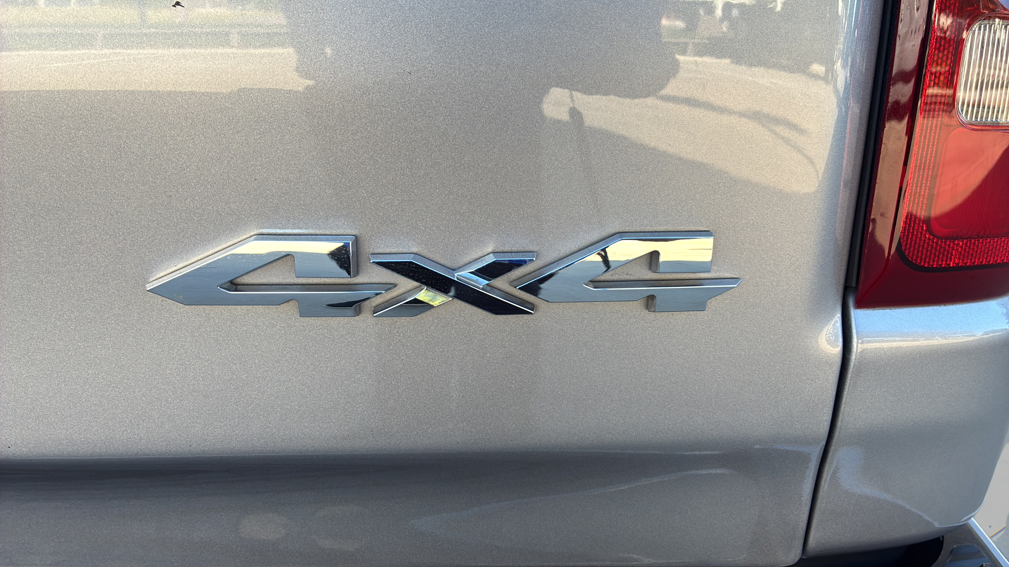 Used 2023 RAM 1500 Laramie AWD/4WD image 34