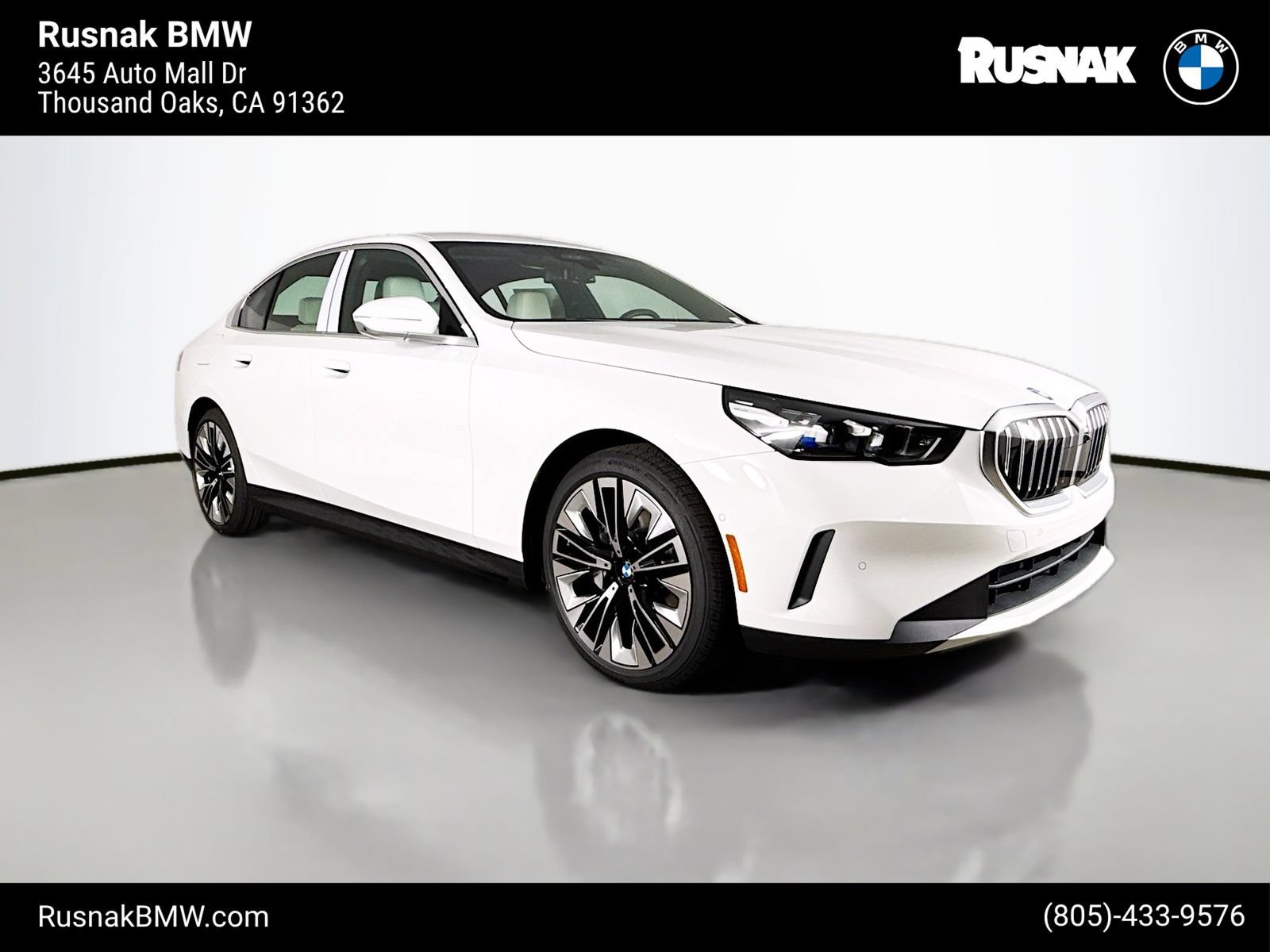 Used 2026 BMW 530i RWD image 1