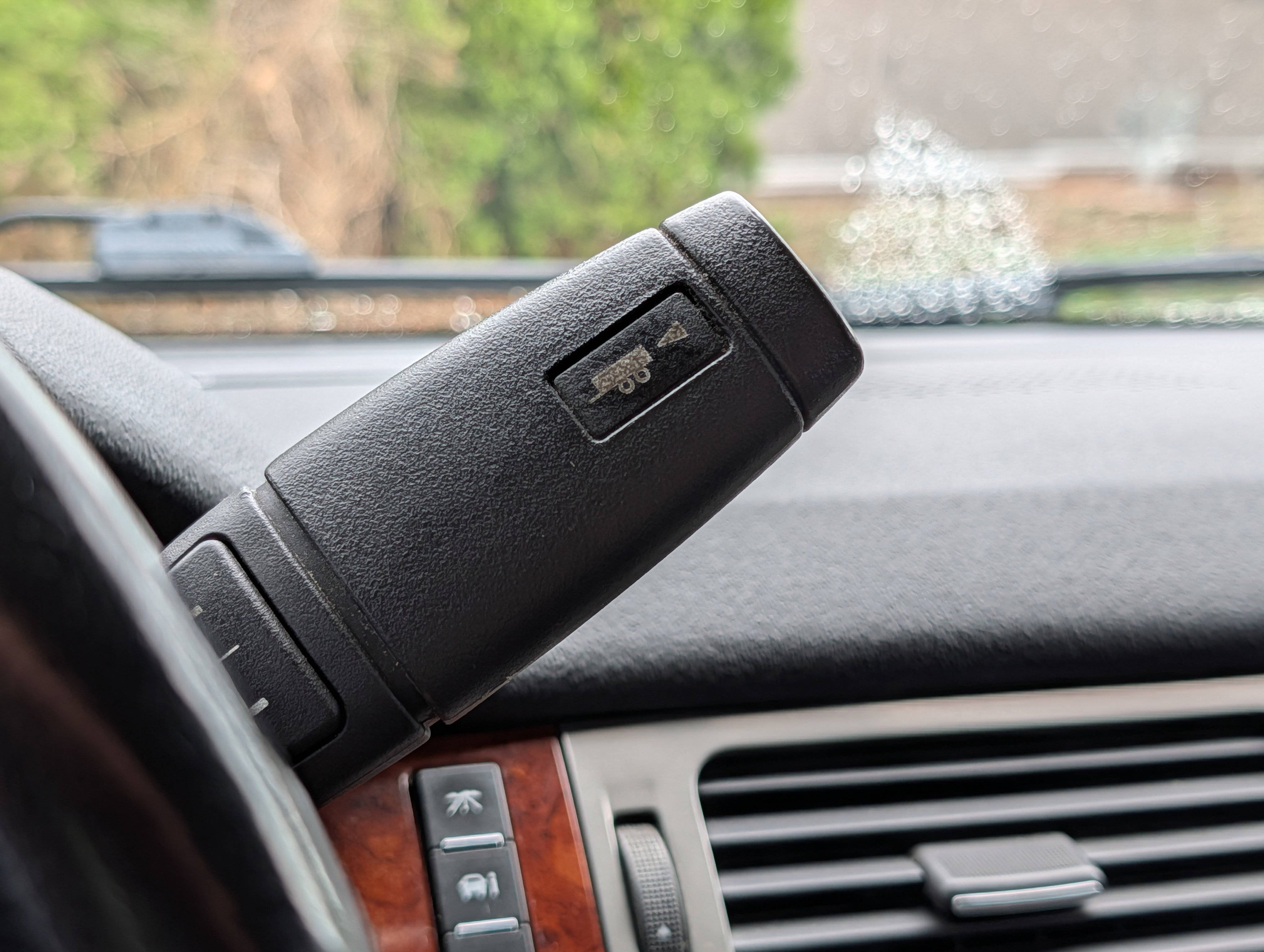 Used 2011 Chevrolet Suburban LT image 20