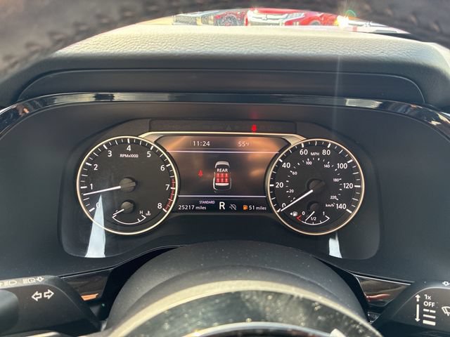 Used 2024 Nissan Pathfinder SL FWD image 28