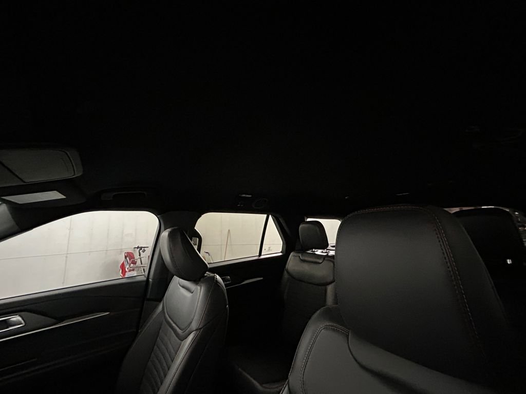 Used 2025 Ford Explorer ST-Line image 25