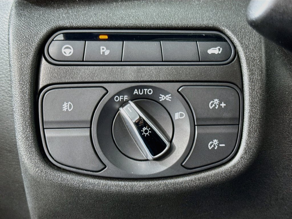 Used 2023 INFINITI QX50 Sport AWD/4WD image 20