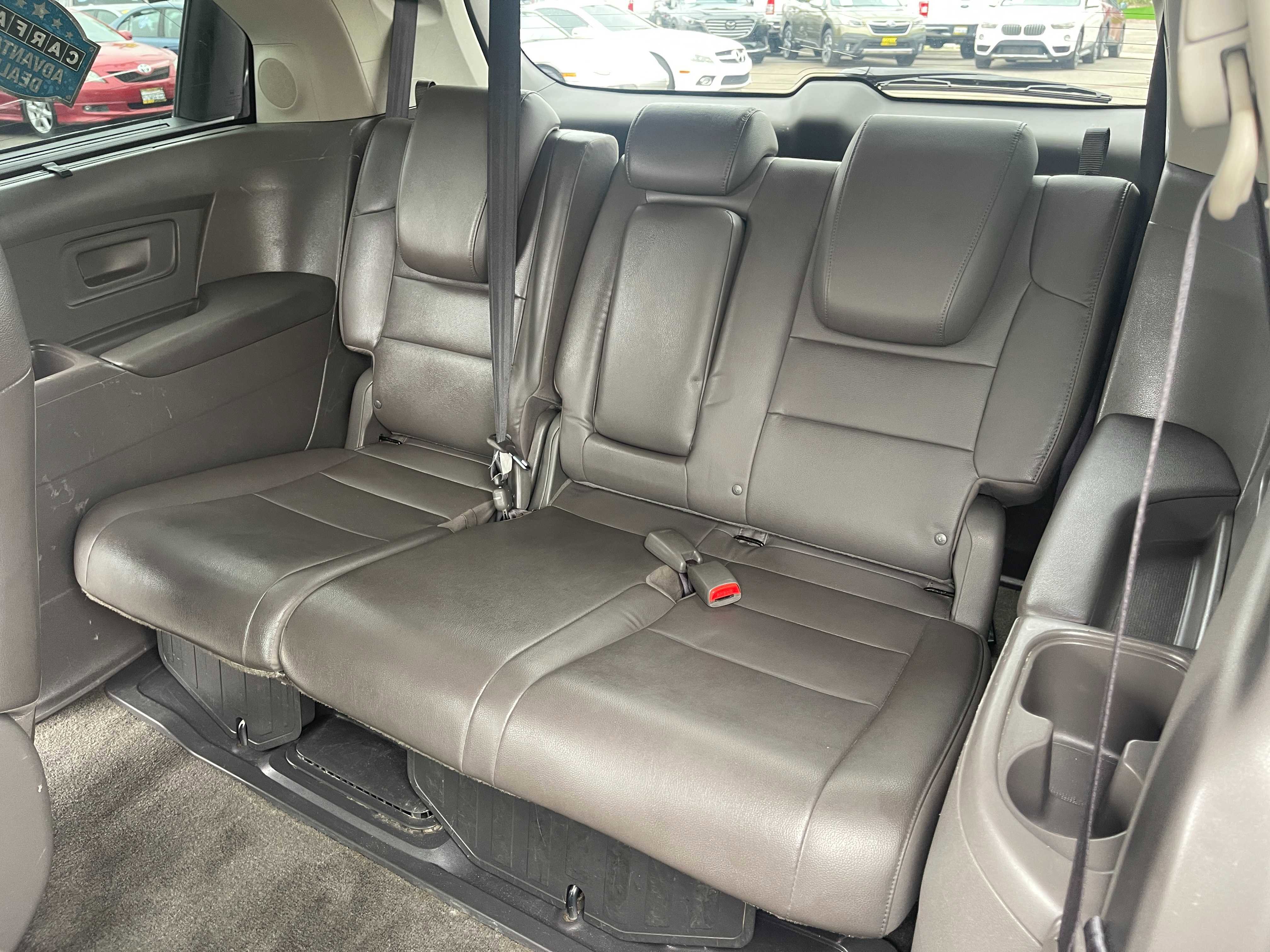 Used 2014 Honda Odyssey Touring Elite image 11