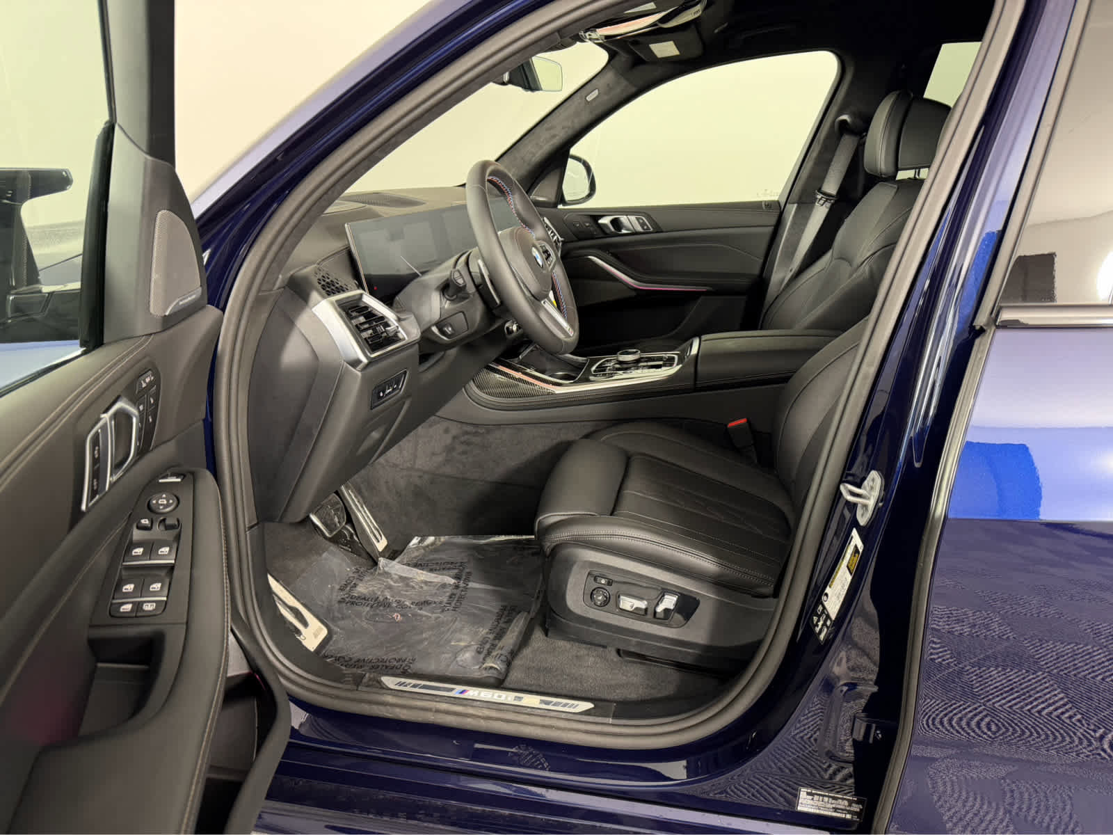 New 2026 BMW X7 M60i image 9