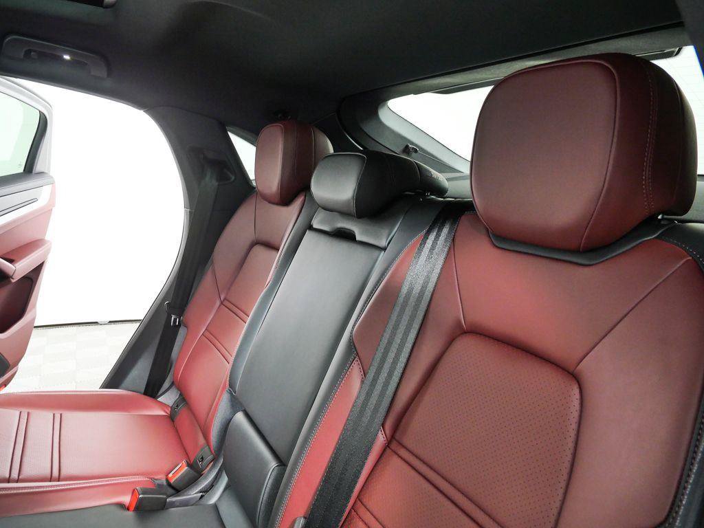 New 2026 Porsche Cayenne S AWD/4WD image 23