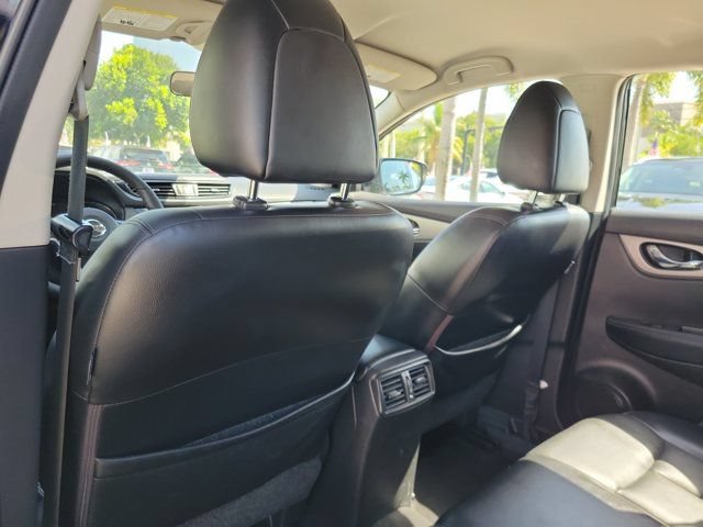 Used 2020 Nissan Rogue Sport SL FWD image 9
