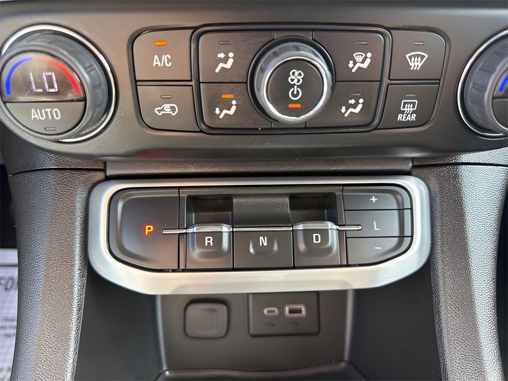 Used 2023 GMC Acadia SLE w/ Driver Convenience Package image 28