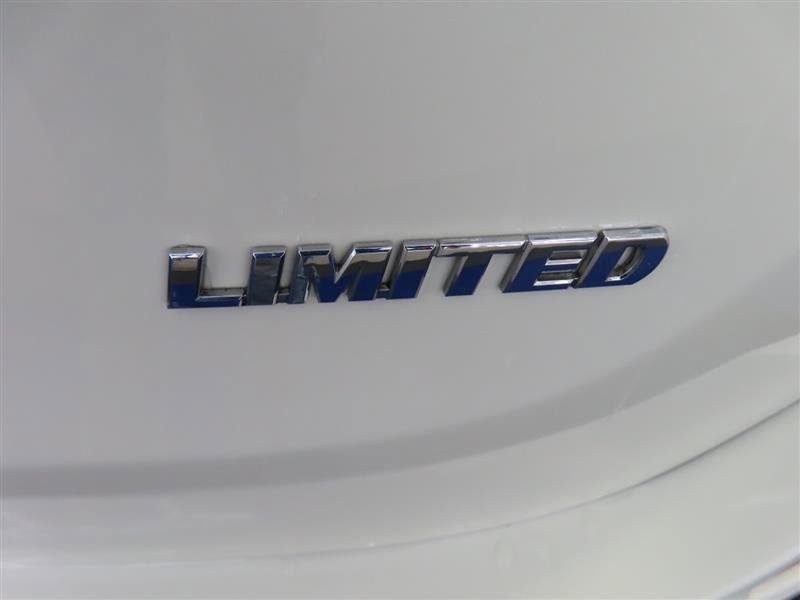 Used 2015 Toyota RAV4 Limited image 15