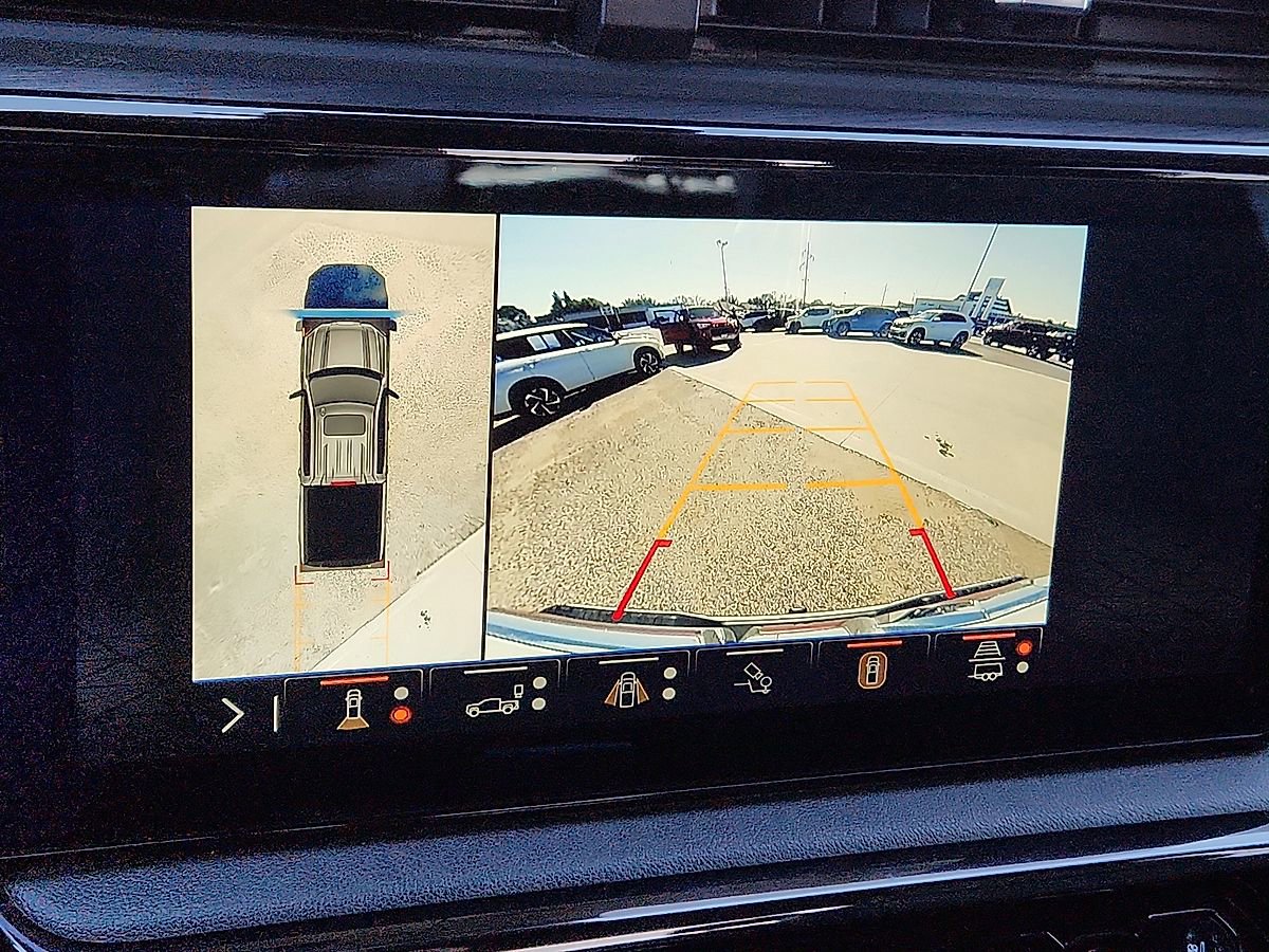 Used 2025 GMC Sierra 1500 AT4 image 8