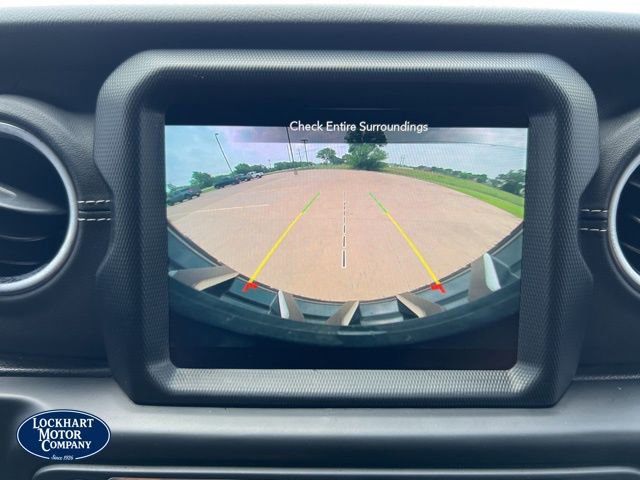 Used 2022 Jeep Wrangler Unlimited Sahara w/ LED Lighting Group AWD/4WD image 32