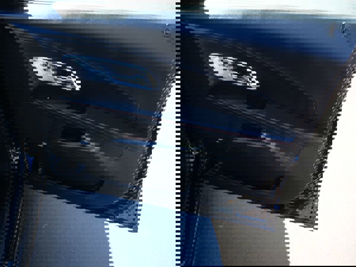 Used 2015 Chevrolet Equinox LTZ AWD/4WD image 30