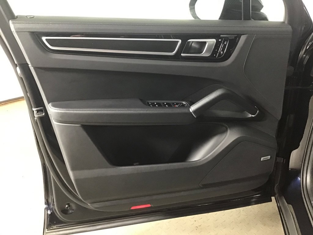 Certified 2021 Porsche Cayenne GTS AWD/4WD image 18