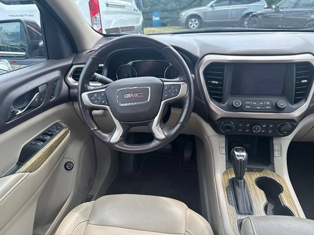 Used 2018 GMC Acadia Denali w/ Technology Package AWD/4WD image 17