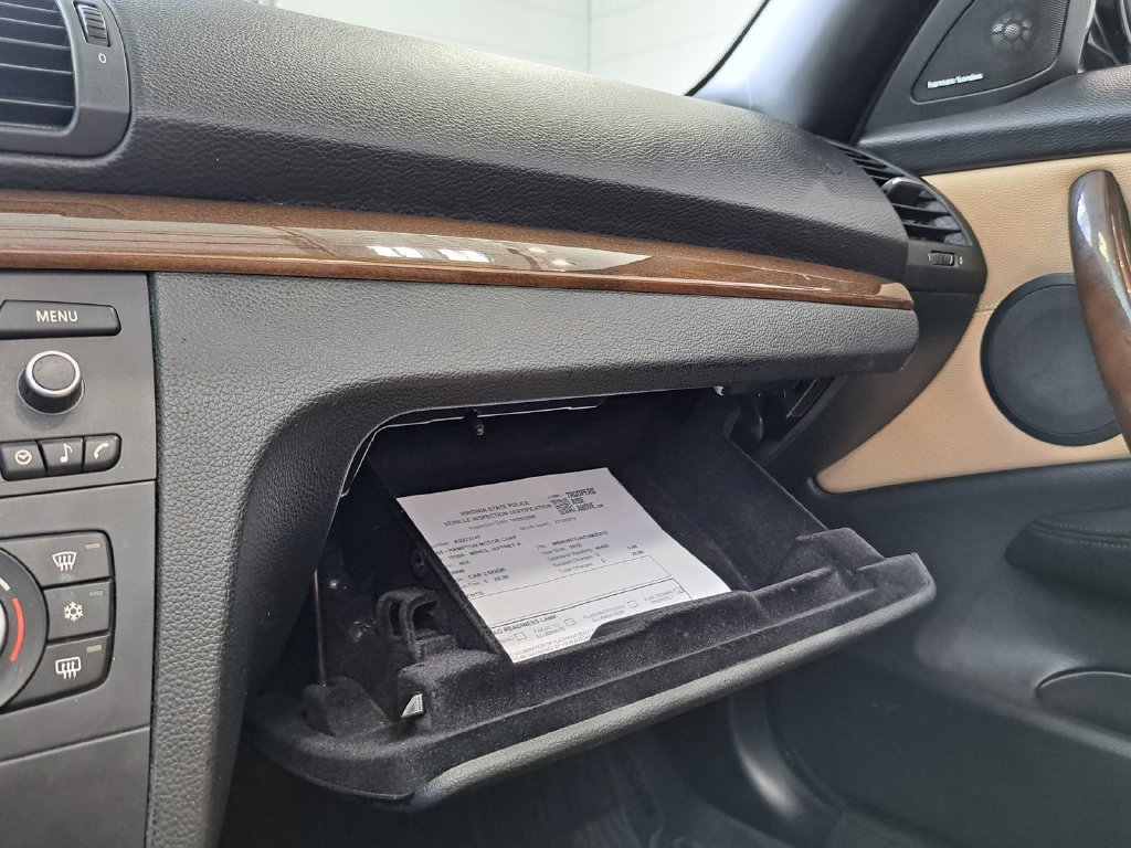 Used 2012 BMW 135i Convertible RWD image 17