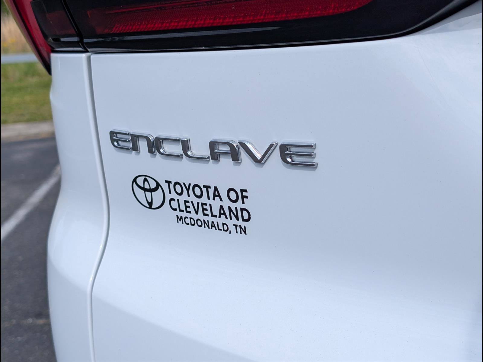 Used 2025 Buick Enclave Preferred FWD image 25