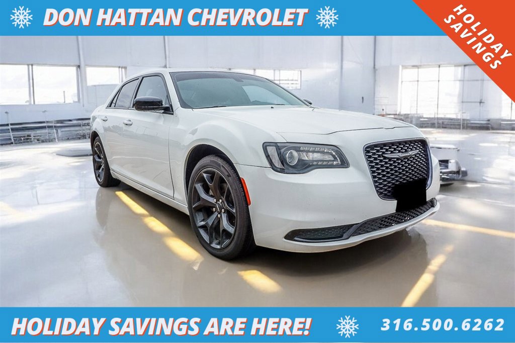 Used 2023 Chrysler 300 Touring w/ Sport Appearance Package image 29