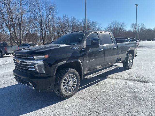 Used 2022 Chevrolet Silverado 3500 High Country w/ Safety Package II image 3