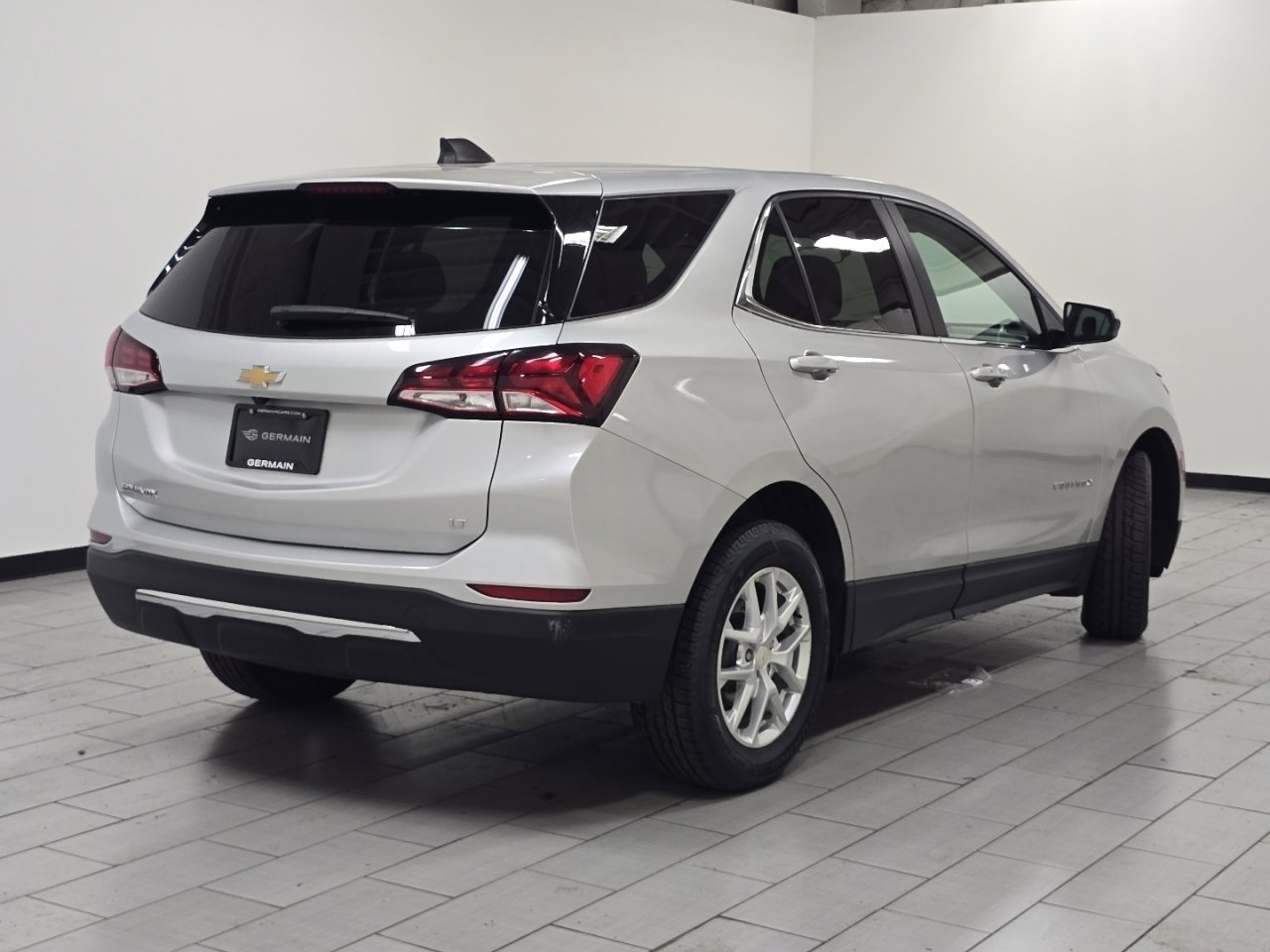 Used 2022 Chevrolet Equinox LT w/ LPO, Floor Liner Package FWD image 14