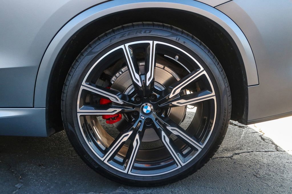 Used 2025 BMW X5 M60i image 11