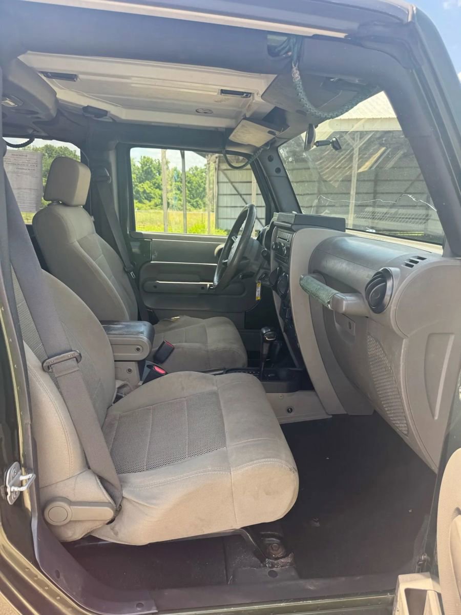 Used 2008 Jeep Wrangler Unlimited Sahara image 11