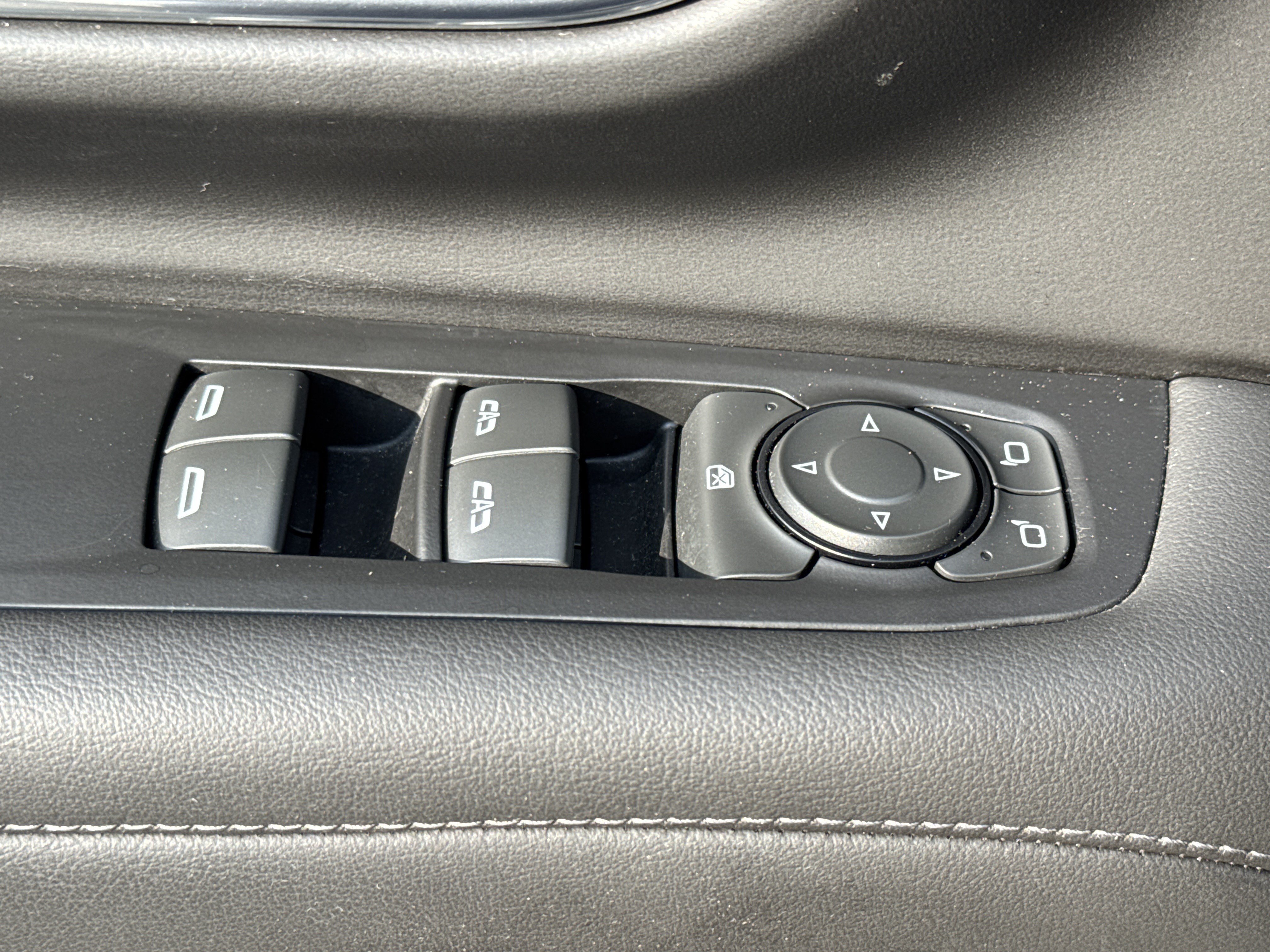 Used 2023 Chevrolet Tahoe LS AWD/4WD image 16