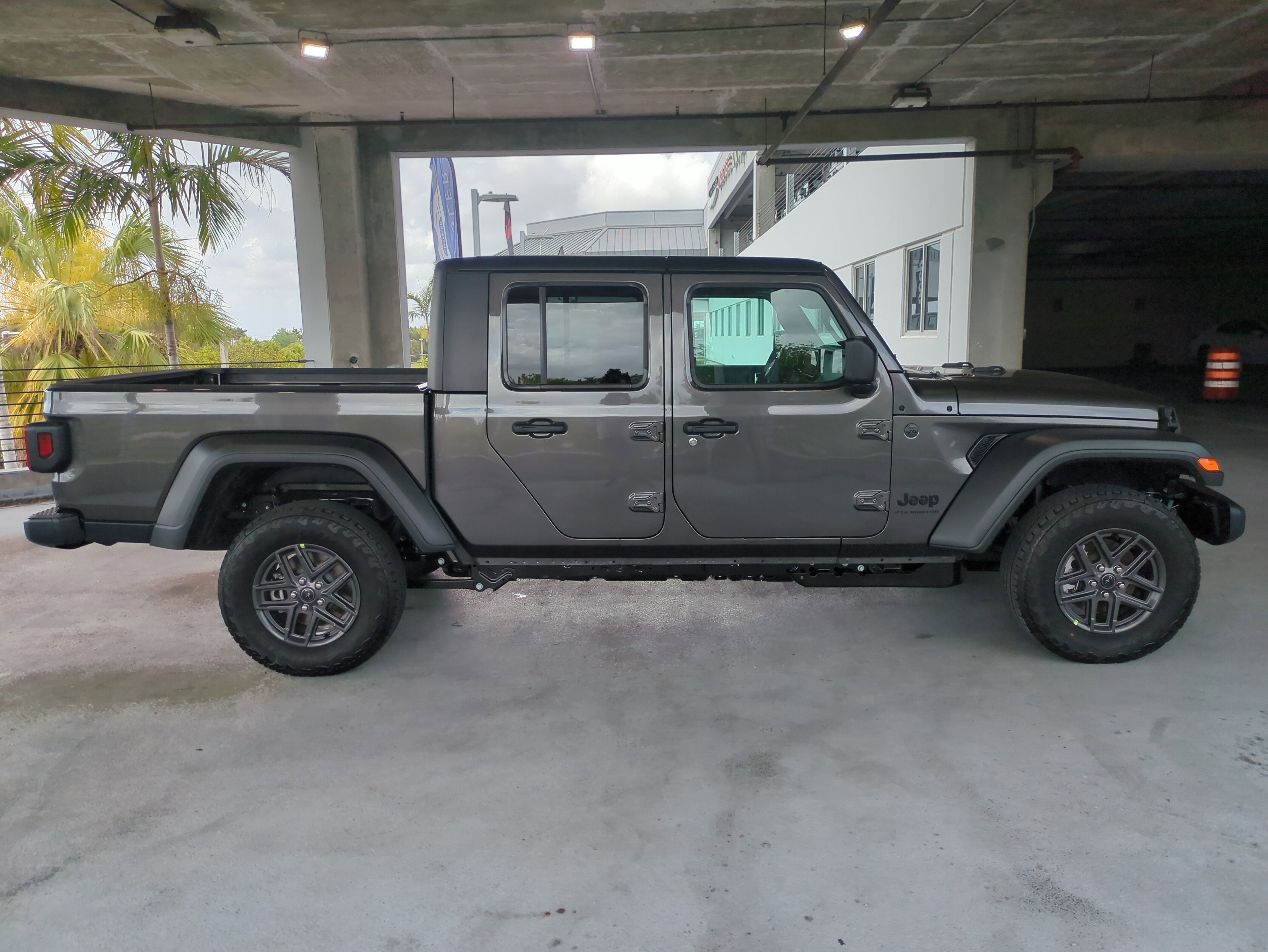 New 2026 Jeep Gladiator Sport image 4