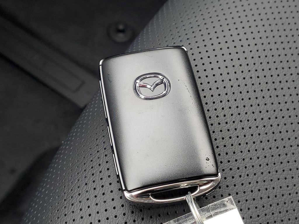 New 2026 MAZDA CX-90 Plug-In Hybrid w/ Preferred image 32