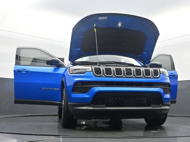 New 2025 Jeep Compass Latitude w/ Sun & Sound Group AWD/4WD image 58