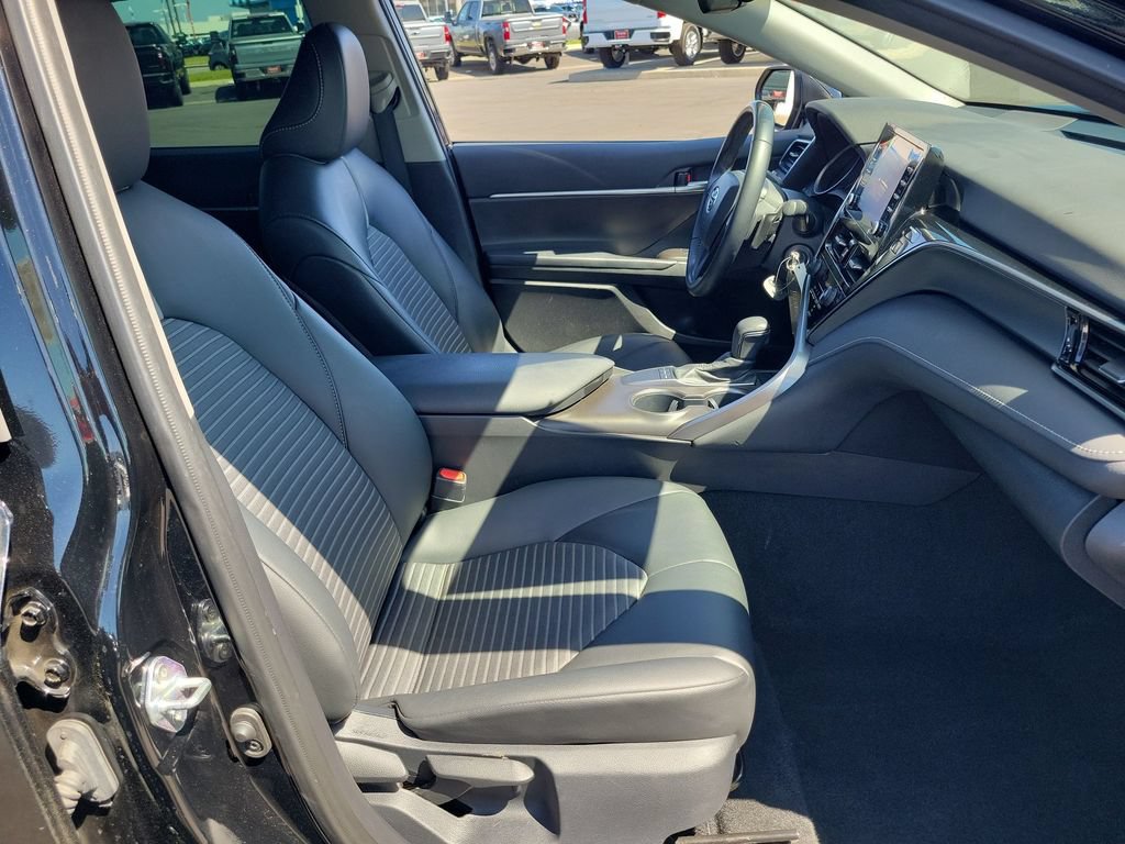 Used 2023 Toyota Camry SE FWD image 25