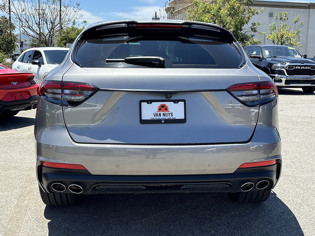 Used 2022 Maserati Levante Modena AWD/4WD image 4