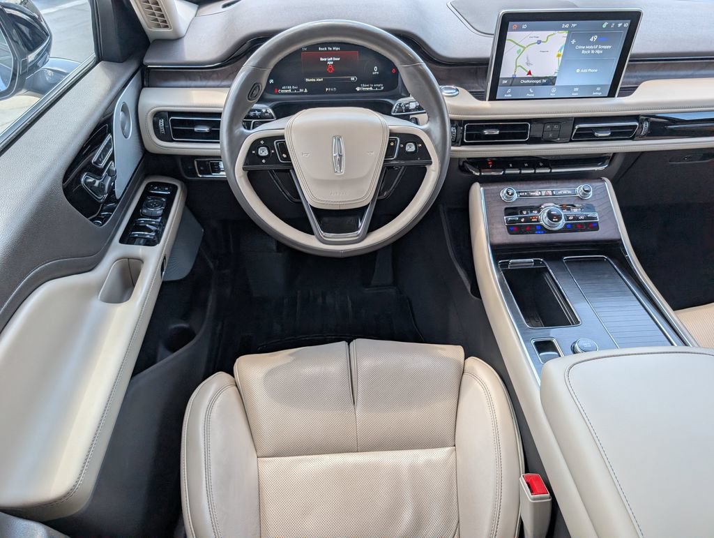 Used 2021 Lincoln Aviator Reserve w/ Equipment Group 202A AWD/4WD image 3