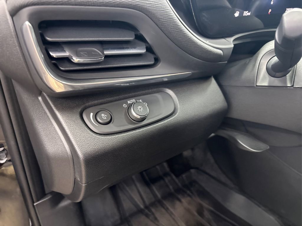 Used 2024 Buick Envista Preferred image 34