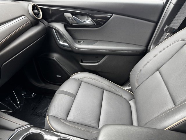 Used 2025 Chevrolet Blazer Premier w/ Driver Confidence II Package image 21