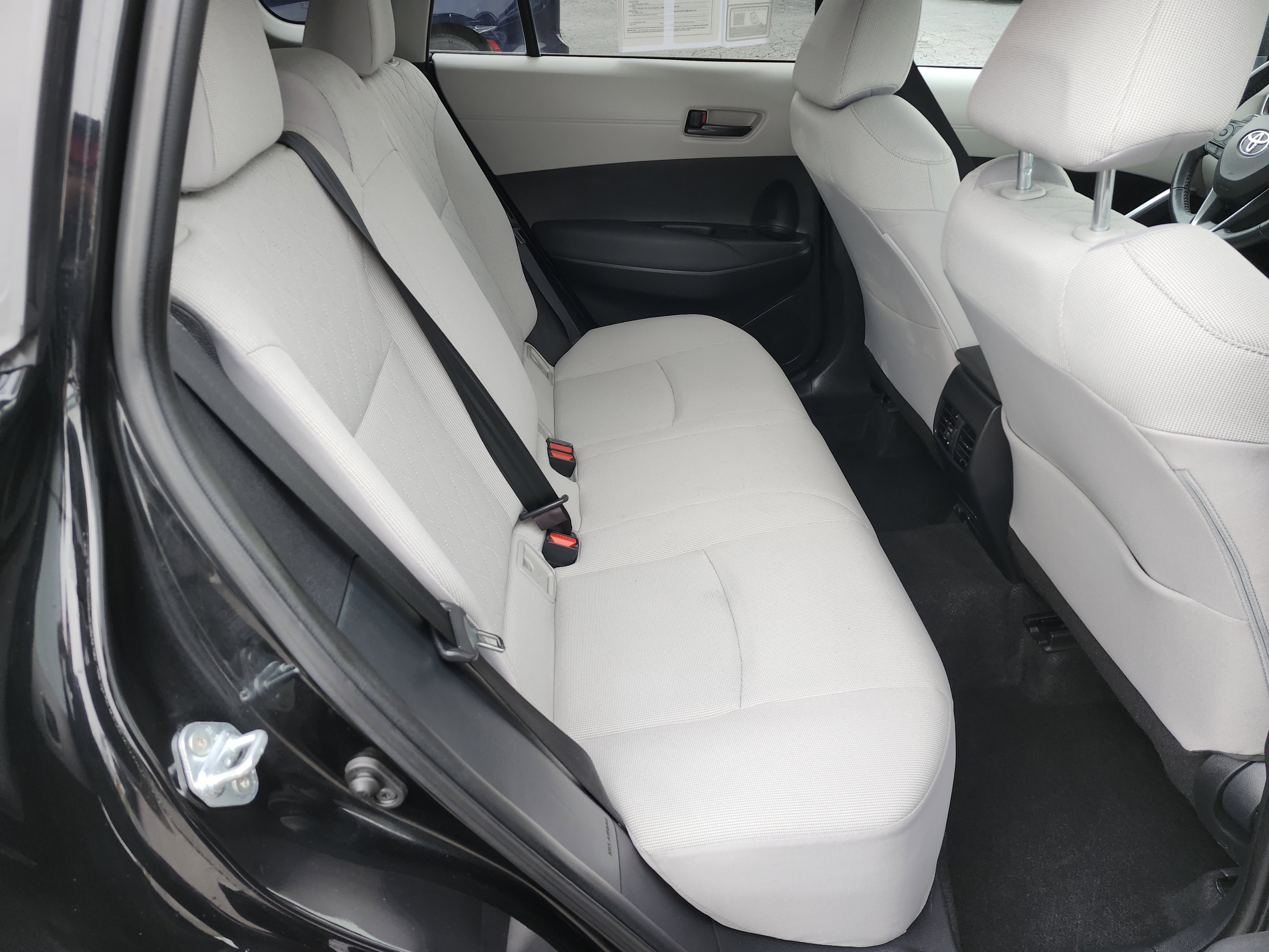 Used 2023 Toyota Corolla Cross LE w/ Black Badges Package (TMS) AWD/4WD image 17