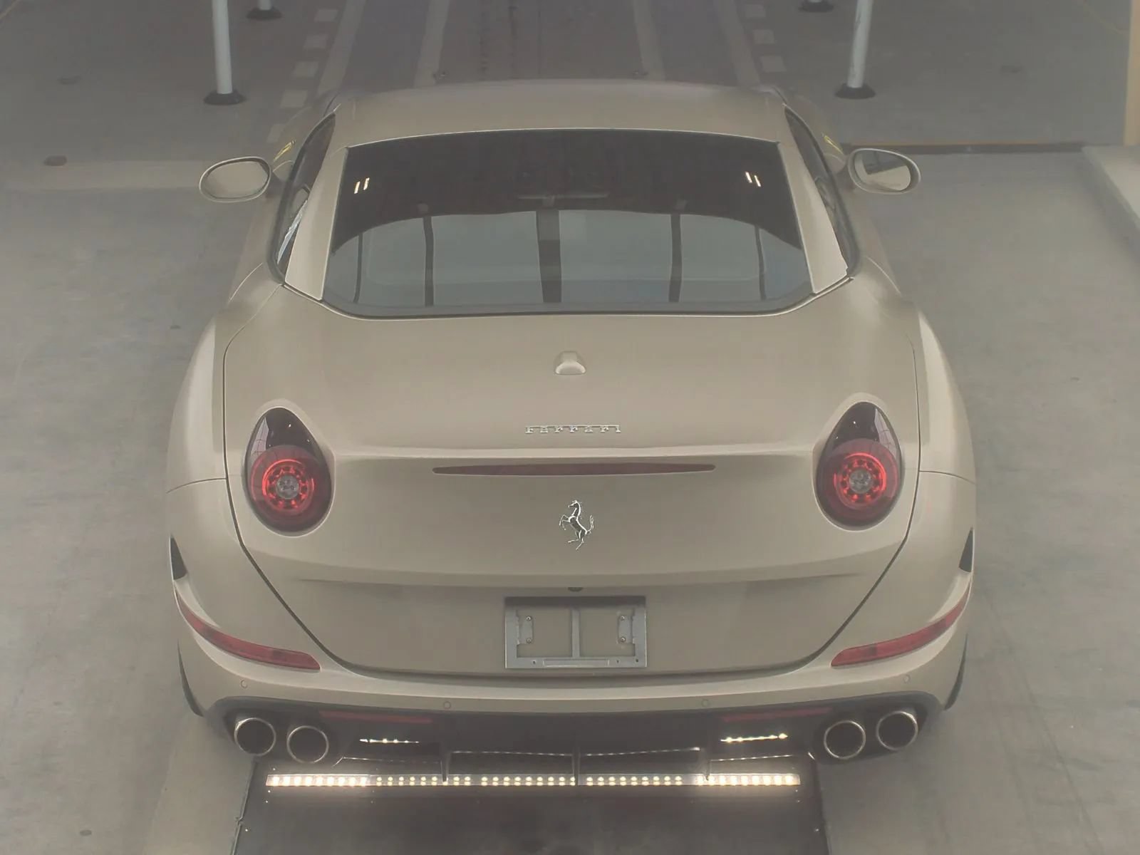 Used 2018 Ferrari California T RWD image 6