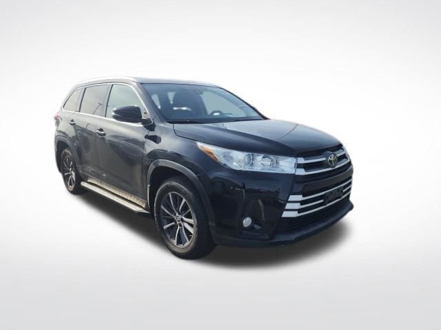Used 2019 Toyota Highlander XLE image 19
