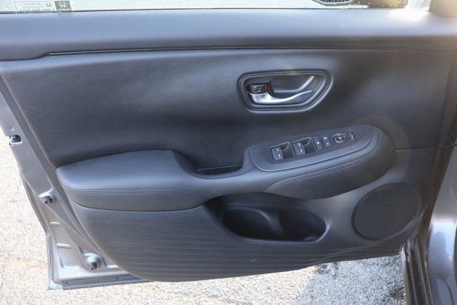 Certified 2025 Honda HR-V LX image 22