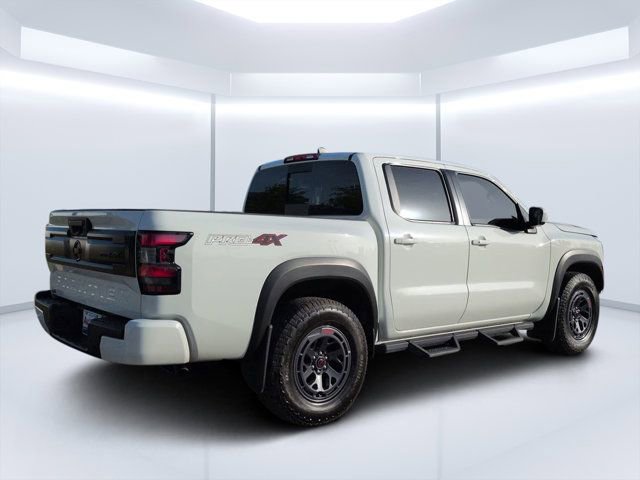 Used 2025 Nissan Frontier PRO-4X AWD/4WD image 3