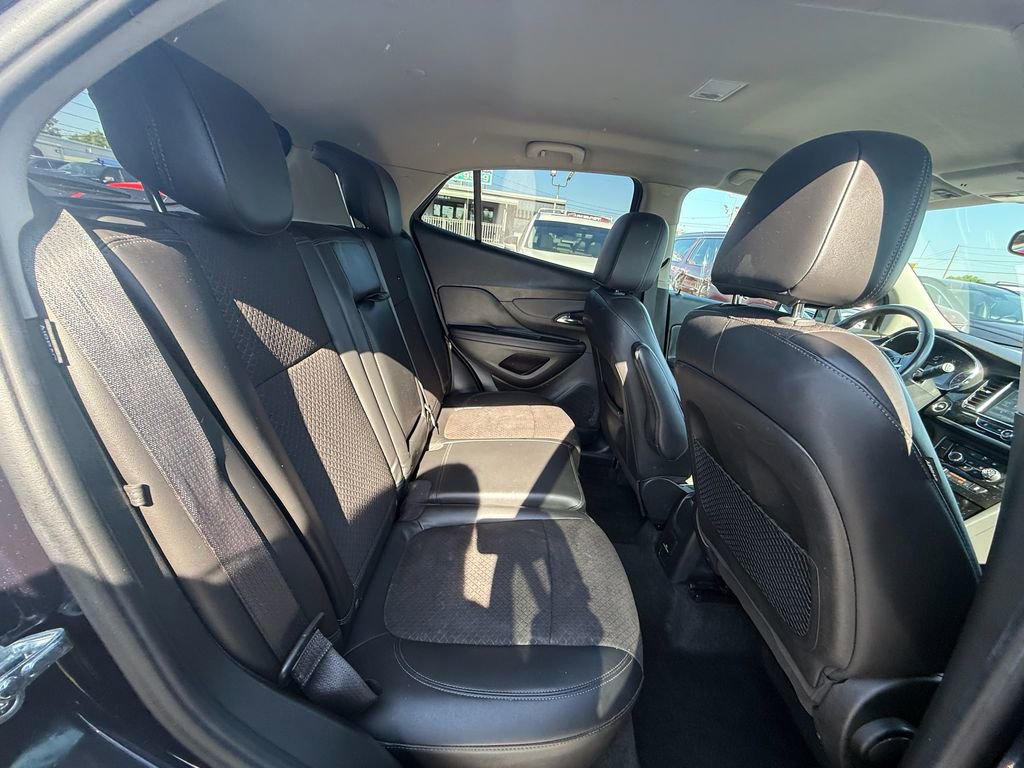 Used 2021 Buick Encore Preferred w/ Safety Package FWD image 21