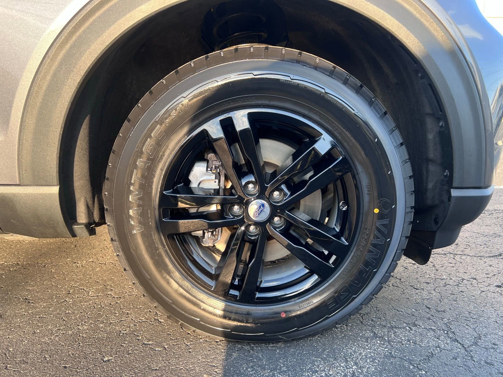 Used 2022 Ford Explorer XLT AWD/4WD image 19