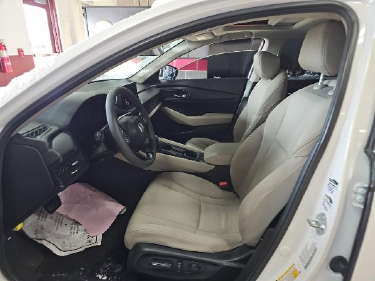 Used 2024 Honda Accord EX image 12